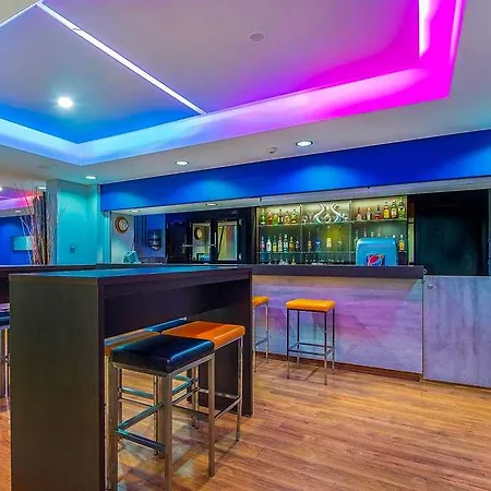Quality Hotel Ambassador Perth 